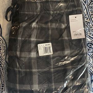 NWT Men’s Croft & Barrow Gray and Black Fleece Sleep Pants Size L
